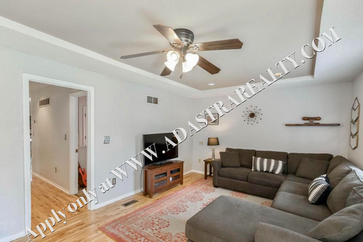 2715 Holmes St,, Kansas City, MO 64109