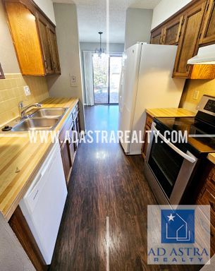 1316 E 123rd Ter,, Unit A, Olathe, KS 66061-3059