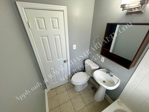 9 W Pocahontas Ln, , Kansas City, MO 64114