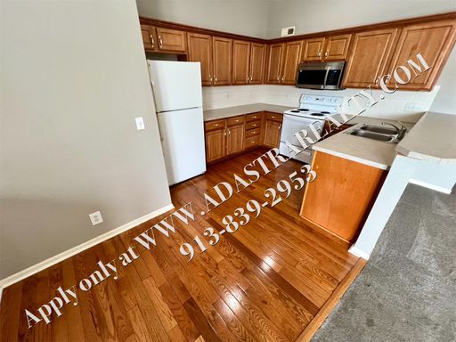 18521 S Mulberry Ct,, Gardner, KS 66030