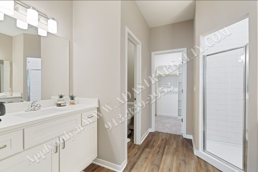 1087 N Findley St,, Olathe, KS 66061