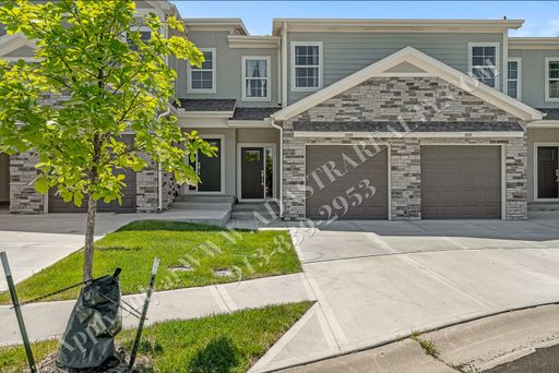 1087 N Findley St,, Olathe, KS 66061