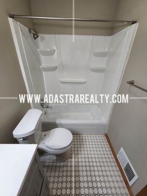 212 Brookside Dr,, Paola, KS 66071