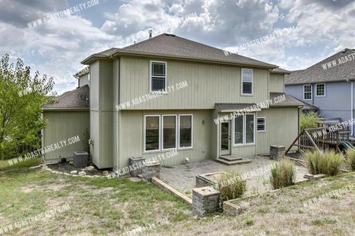 10580 S Millstone Dr,, Olathe, KS 66061-9104