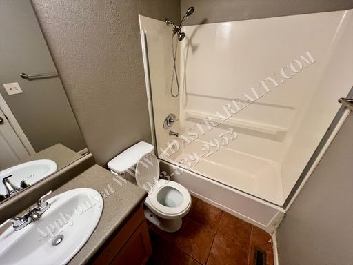 1924 E 97th St,, Kansas City, MO 64131