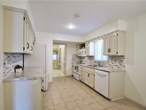16112 W 141st Ter.,, Olathe, KS 66062