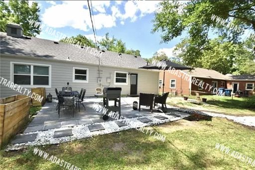 2227 W 78th St,, Prairie Village, KS 66208