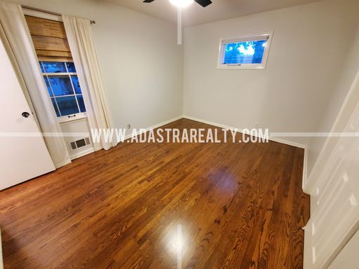 9709 Eby St,, Overland Park, KS 66212