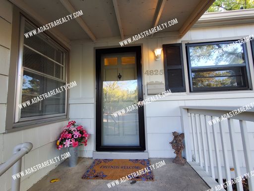 4825 W 75th St,, Prairie Village, KS 66208