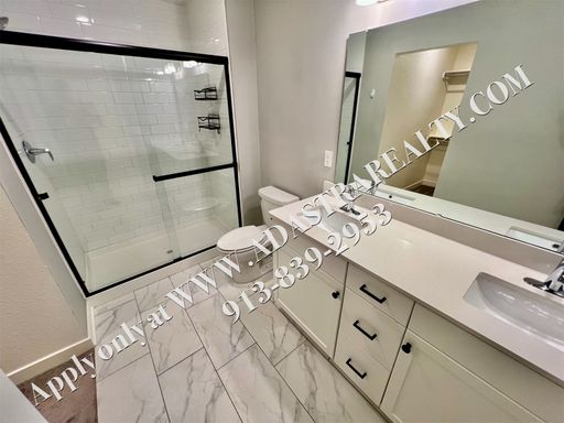 18013 Hauser St,, Overland Park, KS 66062