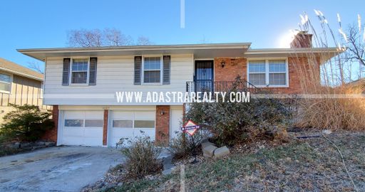 5327 E 100th St,, Kansas City, MO 64137