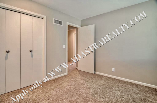 10620 W 115th St, , Overland Park, KS 66210