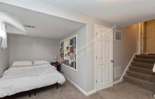 621 N Cedar St,, Gardner, KS 66030