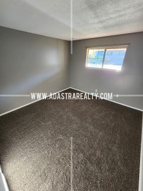 9415 Ballentine St,, Overland Park, KS 66214-1812