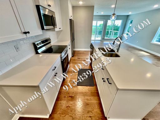 18013 Hauser St,, Overland Park, KS 66062