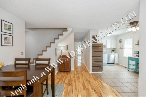 2715 Holmes St,, Kansas City, MO 64109