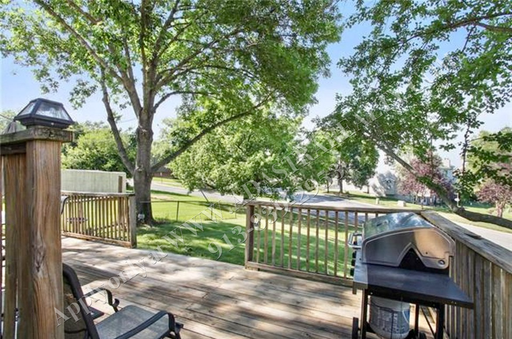 3426 NE 69th St,, Kansas City, MO 64119