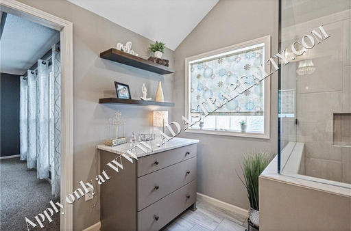 4904 157th St,, Overland Park, KS 66224