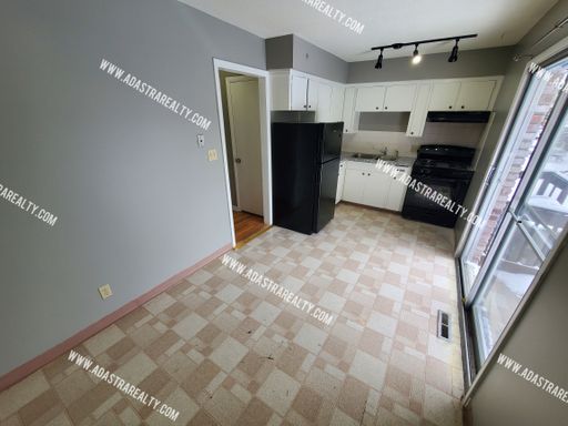 1716 E Cedar St,, Unit 3,, Olathe, KS 66062