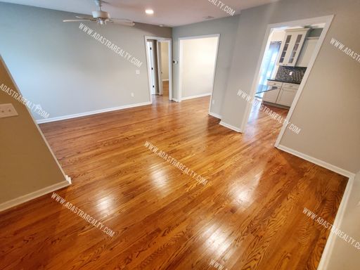 5428 Maple St,, Mission, KS 66202