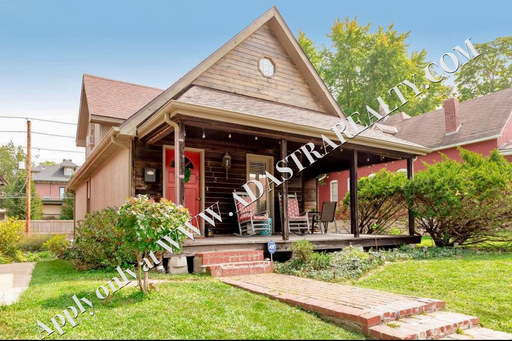 2715 Holmes St,, Kansas City, MO 64109