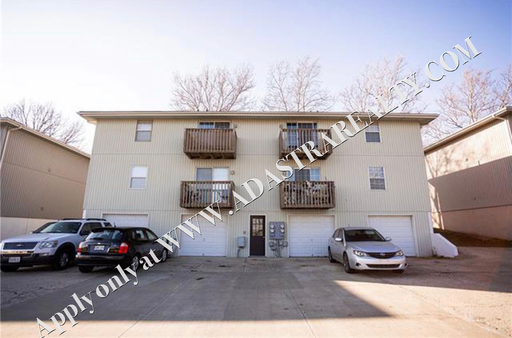 223 NW Barr Rd,, Unit C,, Grain Valley, MO 64029