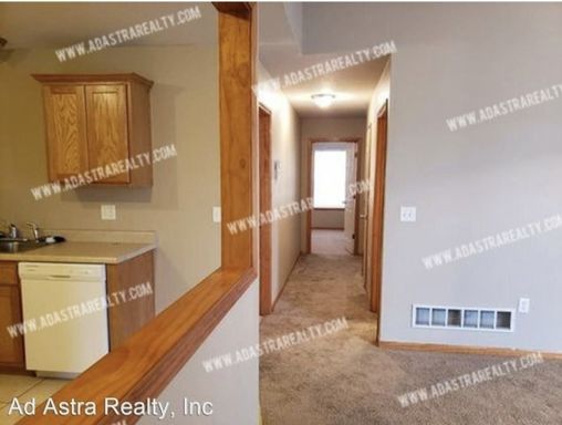 104 W 5th St,, Edgerton, KS 66021