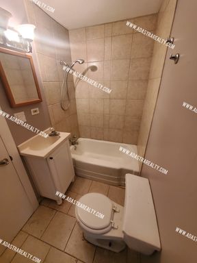 100 W 80th St,, Kansas City, MO 64114-2312