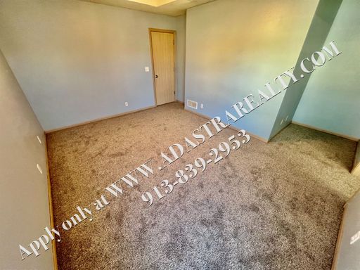 2141 SW Rambling Vine Rd,, Lee's Summit, MO 64082