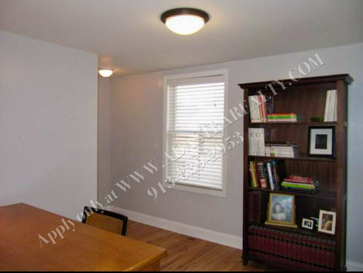 4432 Wyoming St,, Kansas City, MO 64111