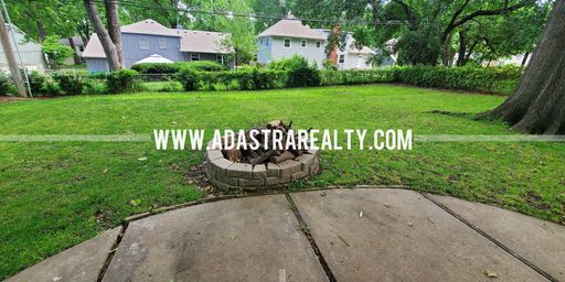 9709 Eby St,, Overland Park, KS 66212