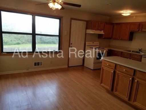 10705 Bristol Ter,, Kansas City, MO 64134-2842