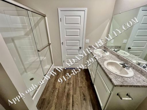 648 W Lanesfield St,, Gardner, KS 66030