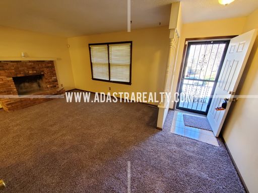 5327 E 100th St,, Kansas City, MO 64137