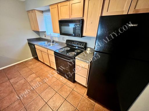 1924 E 97th St,, Kansas City, MO 64131