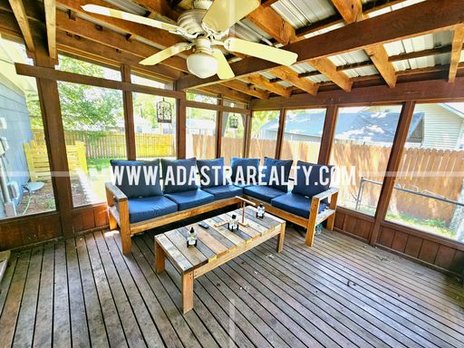 227 S Walnut St,, Olathe, KS 66061