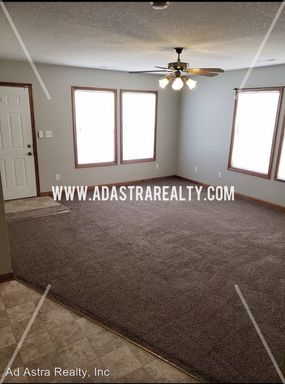 704 Meadow Ct,, Unit A,, Peculiar, MO 64078-2567