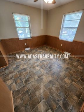 212 Brookside Dr,, Paola, KS 66071