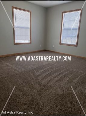 704 Meadow Ct,, Unit A,, Peculiar, MO 64078-2567
