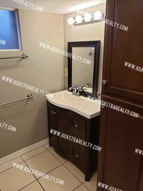 8410 W 55th Ter,, Merriam, KS 66202