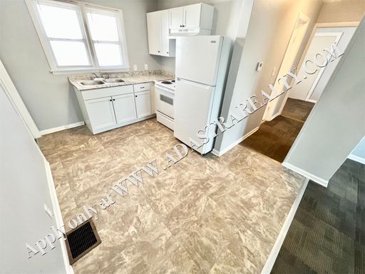 9600 E 18th St,, Independence, MO 64052