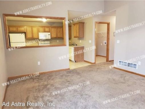 104 W 5th St,, Edgerton, KS 66021