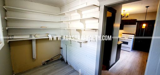 1845 S Scott Ave,, Independence, MO 64052-3928