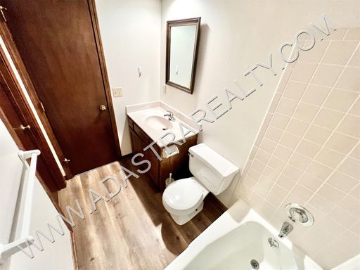 14942 Riggs St,, Overland Park, KS 66223