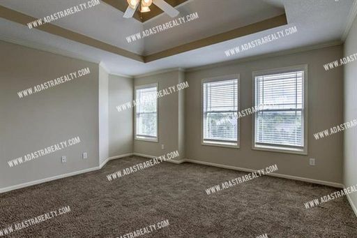 10580 S Millstone Dr,, Olathe, KS 66061-9104
