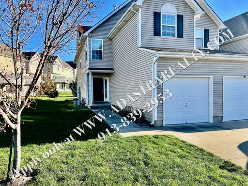 2141 SW Rambling Vine Rd,, Lee's Summit, MO 64082