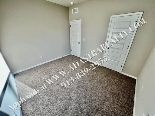 648 W Lanesfield St,, Gardner, KS 66030