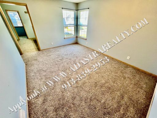 2141 SW Rambling Vine Rd,, Lee's Summit, MO 64082