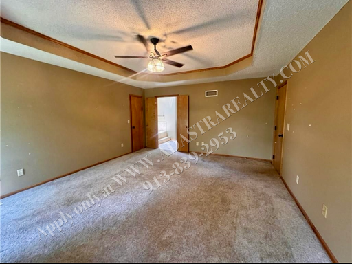  1317 E Sleepy Hollow Dr, Olathe, KS 66062