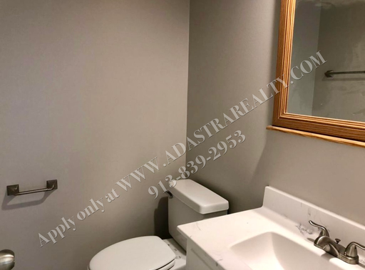 1601 E Elm Ter,, Olathe, KS 66062-1836